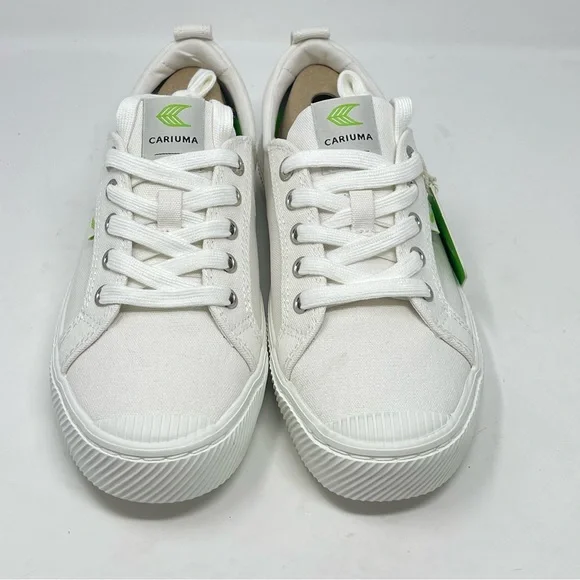 Cariuma OCA Low Shoes Womens 10 Mens 8.5 OffWhite Canvas Lace Up Sneakers